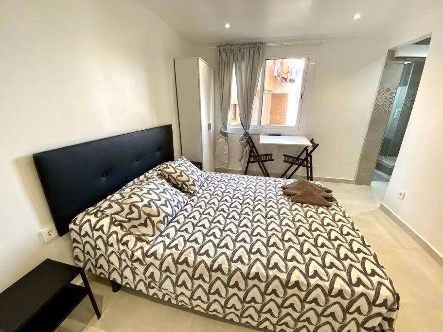 Apartamentos Con Bano Privado Frente Al Metro L5 Barcelona-Hospitalet L'Hospitalet de Llobregat Kültér fotó