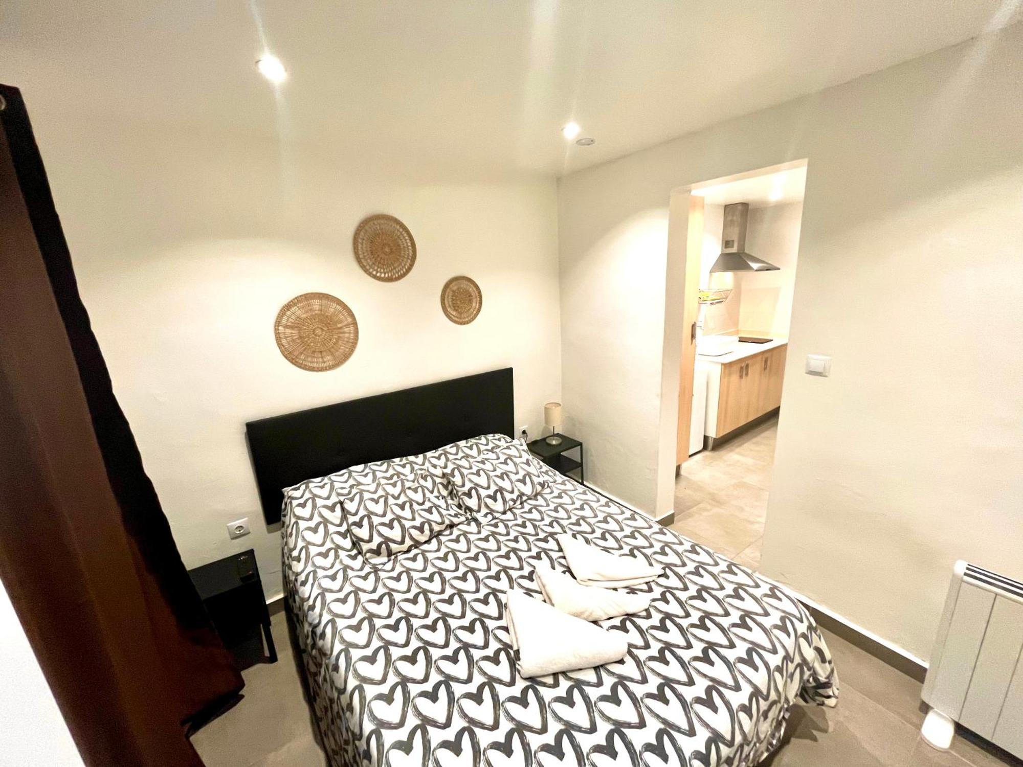 Apartamentos Con Bano Privado Frente Al Metro L5 Barcelona-Hospitalet L'Hospitalet de Llobregat Kültér fotó